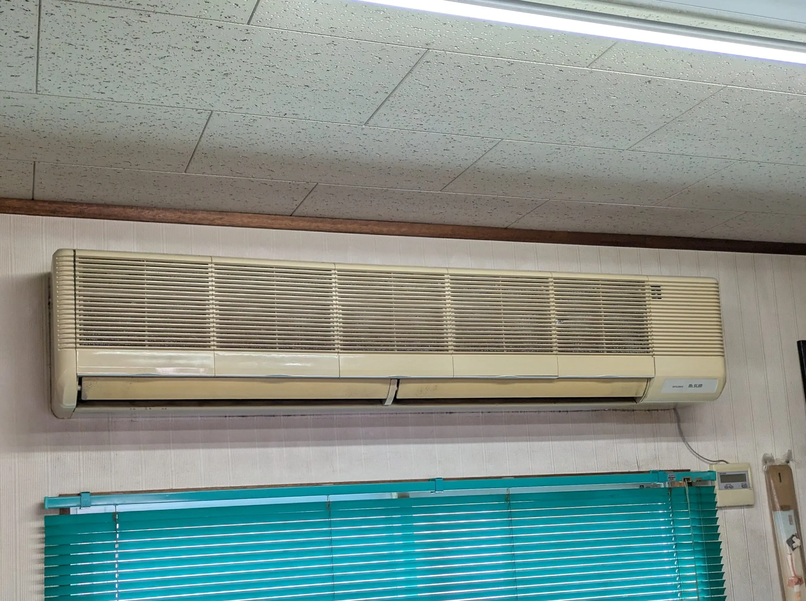 オフィスのエアコンを更新しました。